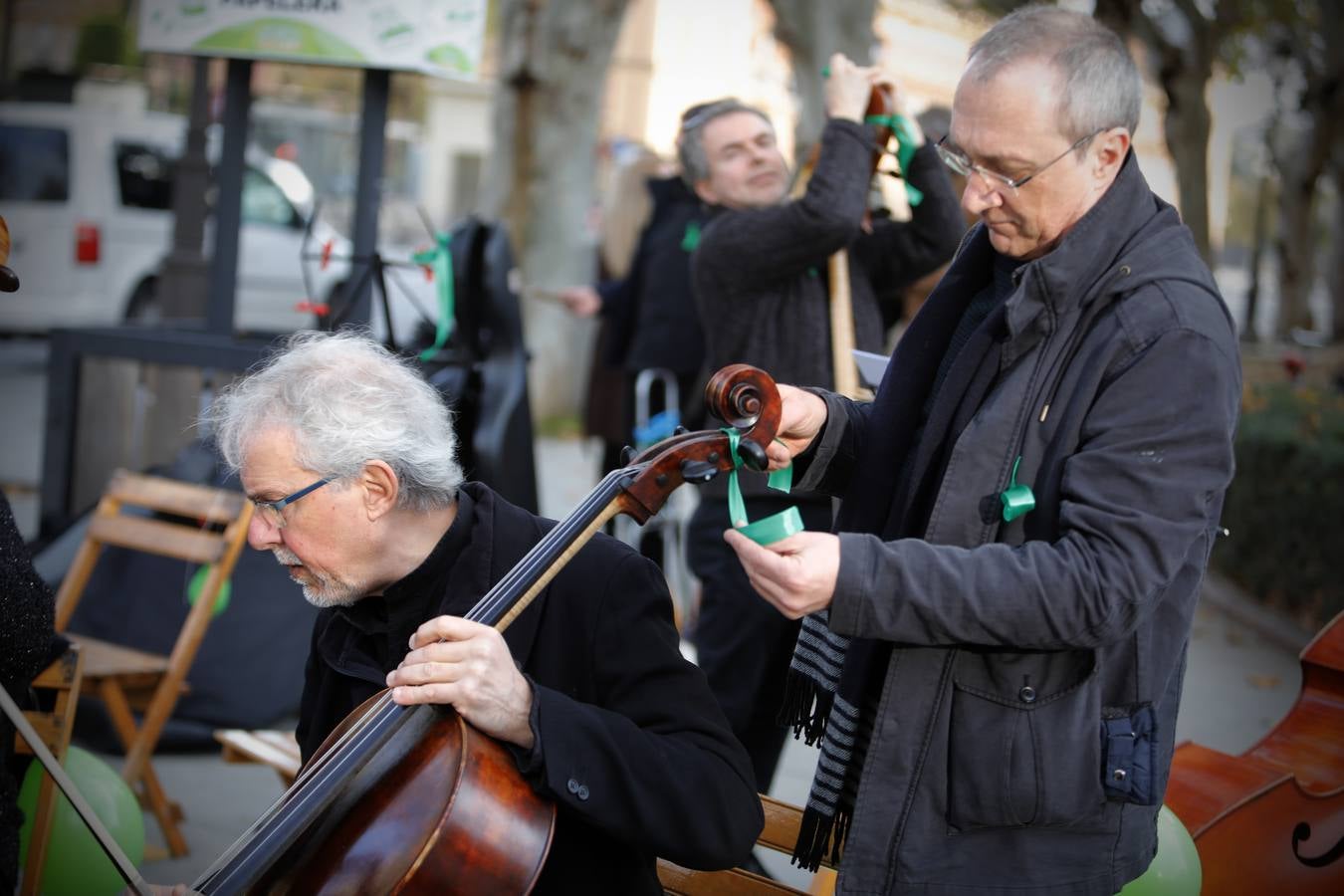 Los músicos de la ROSS se movilizan en la Puerta de Jerez de Sevilla para reivindicar sus derechos