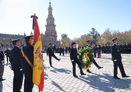 La Policía Nacional conmemora en la Plaza de España sus 199 años de historia, en imágenes