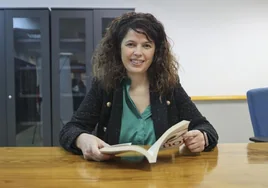 Lola Pons dedica un homenaje al español con su nuevo libro de divulgación