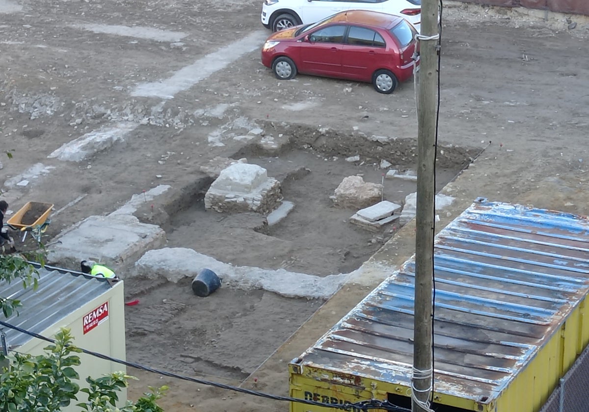 Restos hallados en el entorno del santuario de la hermandad de los Gitanos