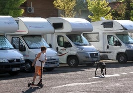 El sector de las caravanas denuncia que no tienen dónde aparcar en Sevilla