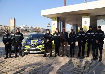 Sevilla refuerza la Policía Turística para propiciar la «convivencia entre los turistas y residentes»