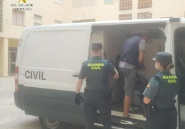 Condenado en Sevilla tras ser sorprendido por la Guardia Civil después de robar en un coche