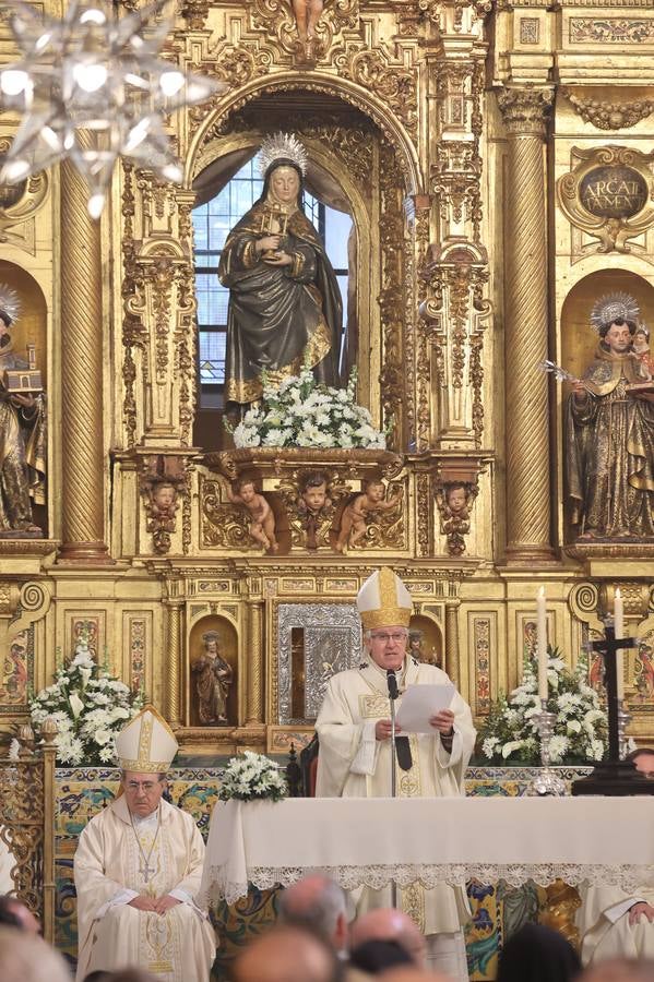 Monseñor José Ángel Saiz Meneses bendijo este viernes la iglesia del convento de Santa Clara, que abre al público tras su restauración