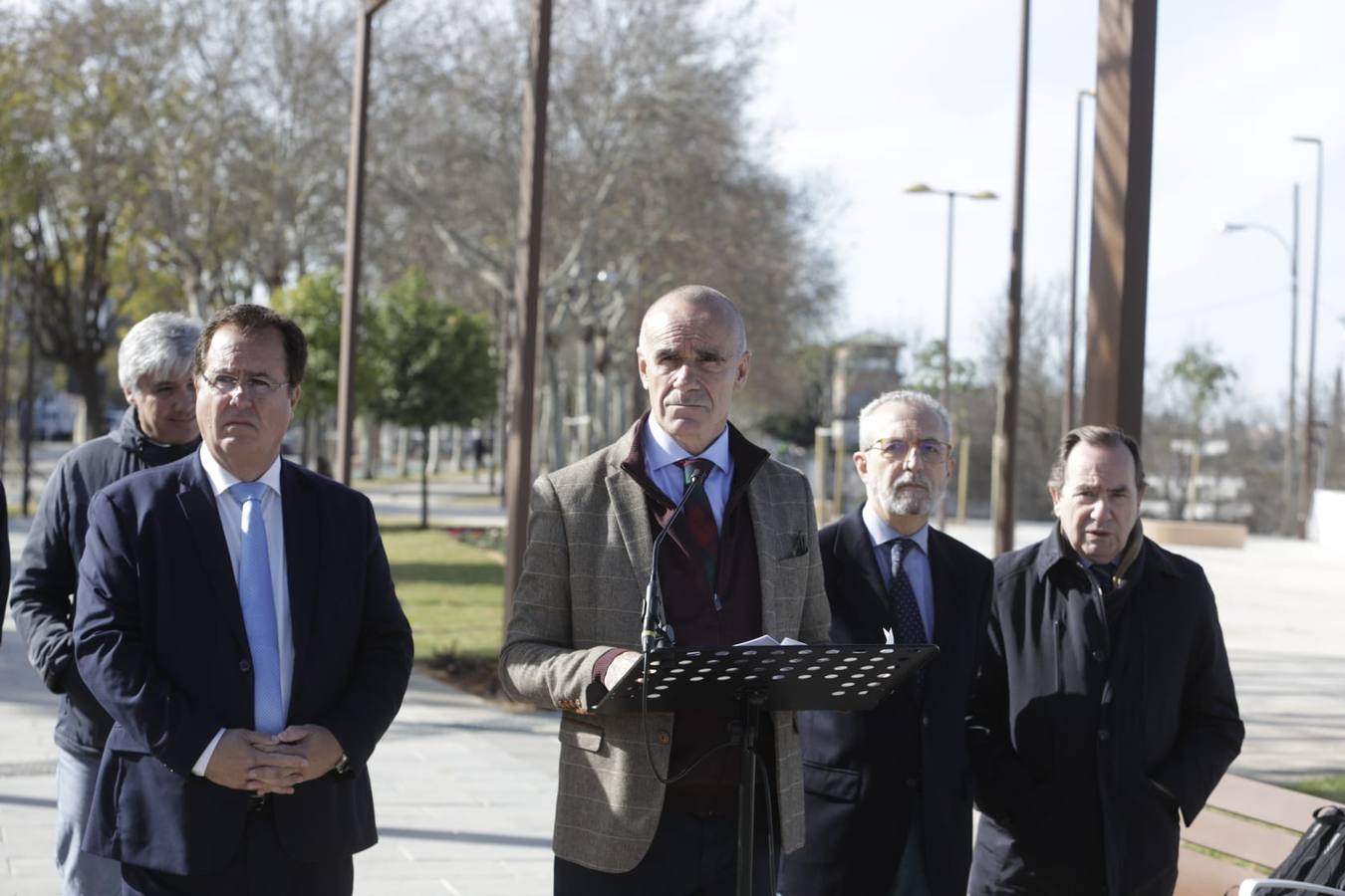 Los sevillanos ya pueden disfrutar de este nuevo tramo de la calle Torneo y de la plaza