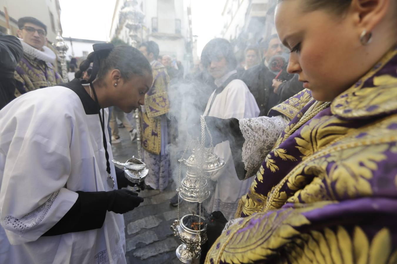 El Cristo de las Almas ha presidido el Viacrucis del Consejo de Cofradías, un clásico en la Cuaresma de Sevilla