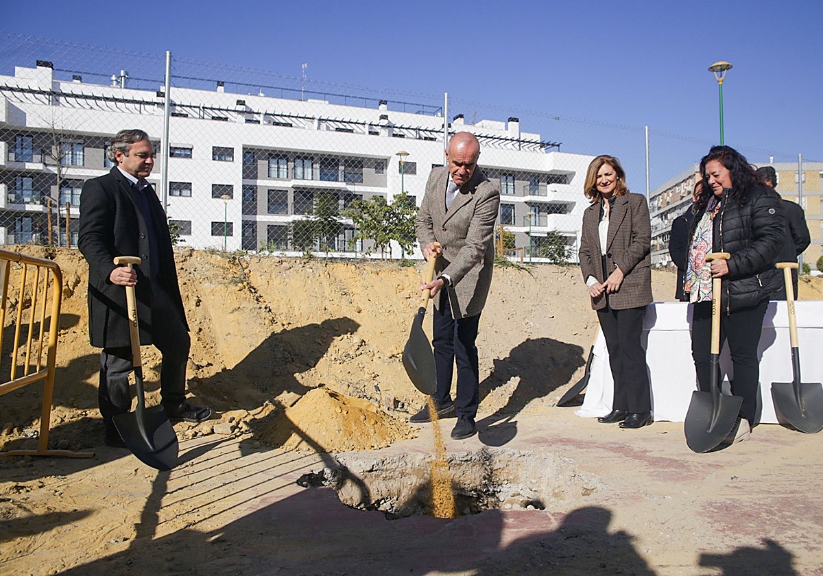 Antonio Muñoz en el inicio de las obras