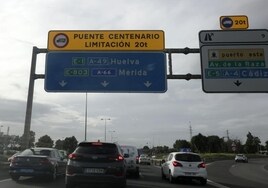 El Puerto de Sevilla avisa: el paso por la esclusa no aguantará si se retrasa la obra del puente del Centenario