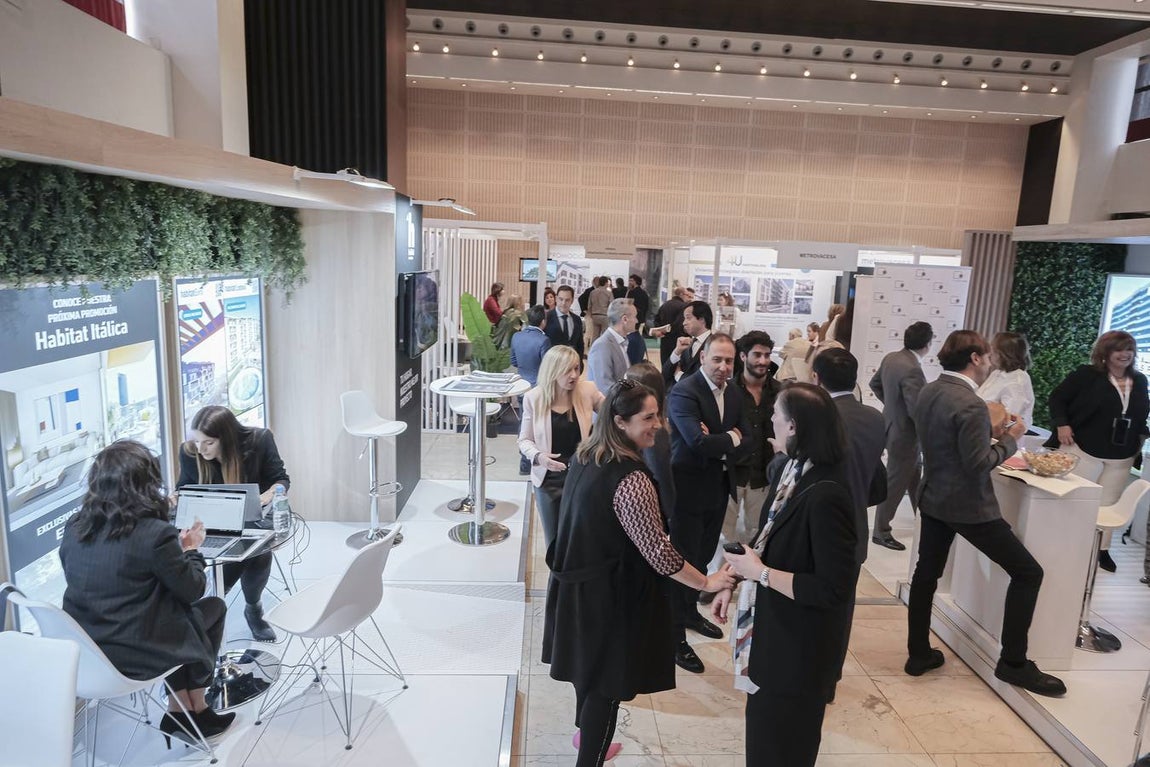 Inauguración de la novena edición de la feria inmobiliaria en el Hotel NH Collection de Sevilla