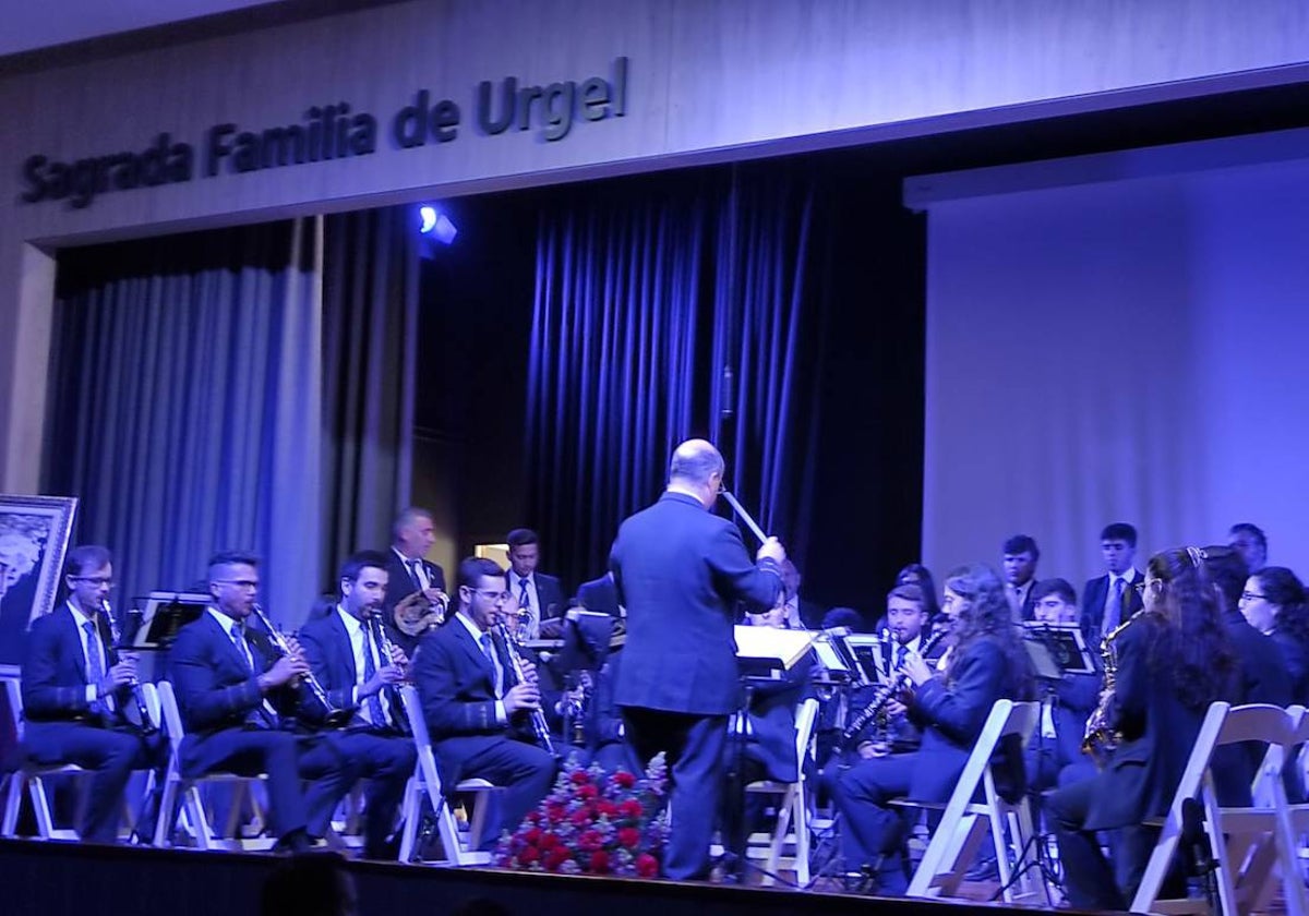 La Hermandad de la Sed celebra en el Colegio Sagrada Familia de Urgel el XXXVIII Anuncio de la Semana Santa en Nervión