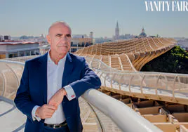El alcalde de Sevilla protagoniza un reportaje de la revista Vanity Fair