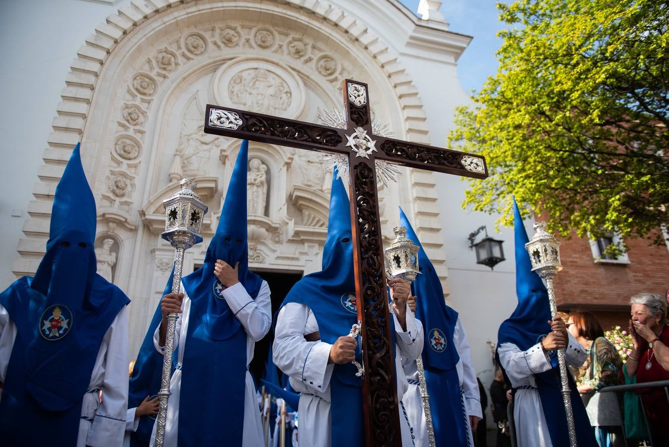 La hermandad de La Misión tuvo una estación de penitencia espléndida este Viernes de Dolores