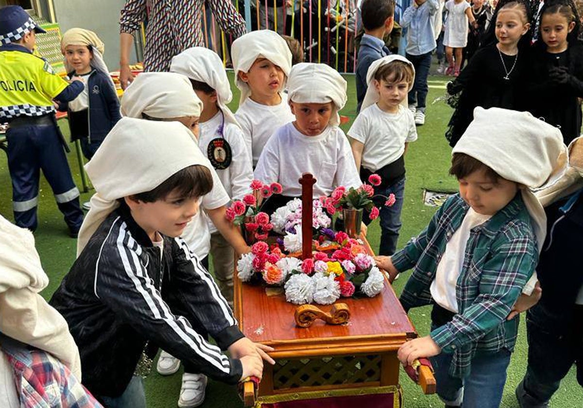 Vísperas de Semana Santa en el Colegio Sagrada Familia de Urgel