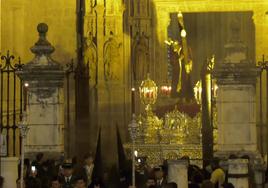 Jueves Santo de la Semana Santa de Sevilla 2023, en directo: Pasión sale de la Catedral | La Virgen de las Cigarreras entra en su capilla