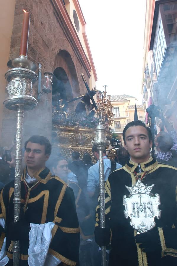 La hermandad de San Isidoro tras salir de su parroquia hacia la carrera oficial