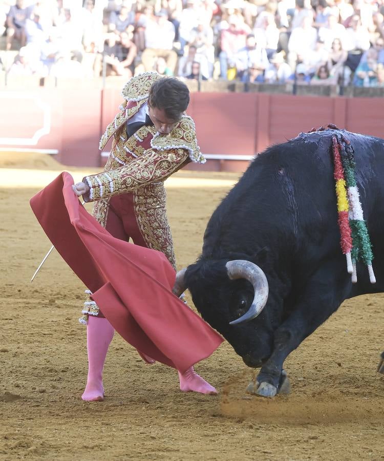 Rafael Serna, en la corrida del dieciséis de abril de 2023 en la Plaza de Toros de Sevilla 