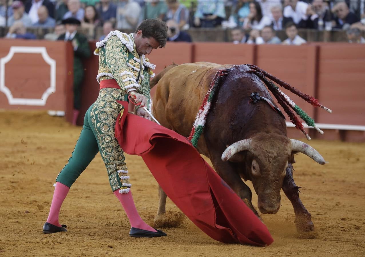 Alfonso Cadaval, con los dos astados de su lote 