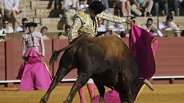 Daniel Luque pone cara la Feria de Abril, incluso antes de su alumbrado