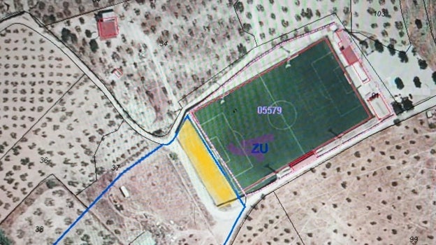 Plano de los terrenos en los que se encuentra el campo de fútbol, en amarrillo la zona donde se ha construido la cubierta