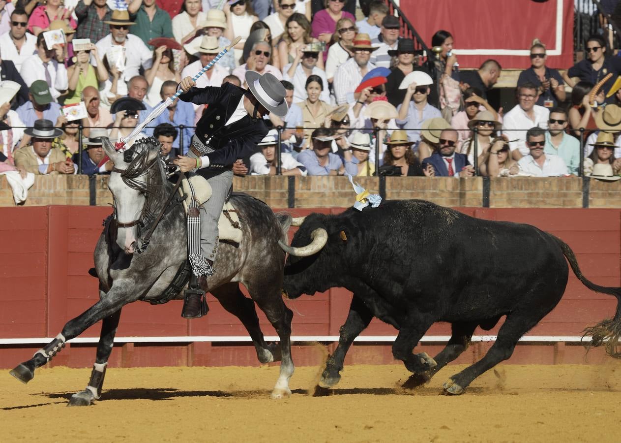 Domingo triunfal de Guillermo Hermoso de Mendoza en la plaza de toros de Sevilla