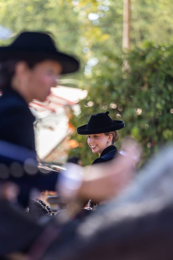 Calor y multitudes este lunes en el real de la Feria