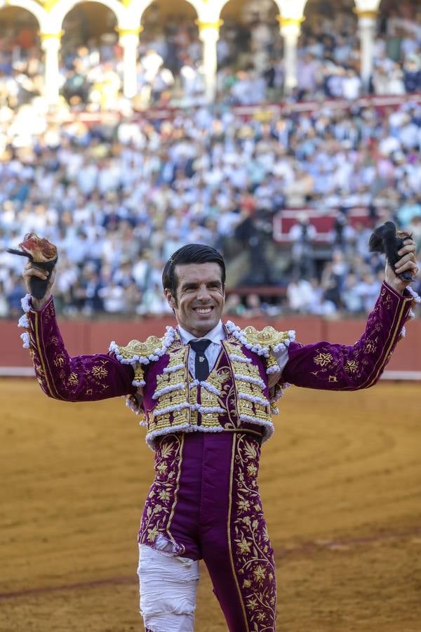 Emilio de Justo ha cortado dos orejas este lunes en la plaza de toros de Sevilla