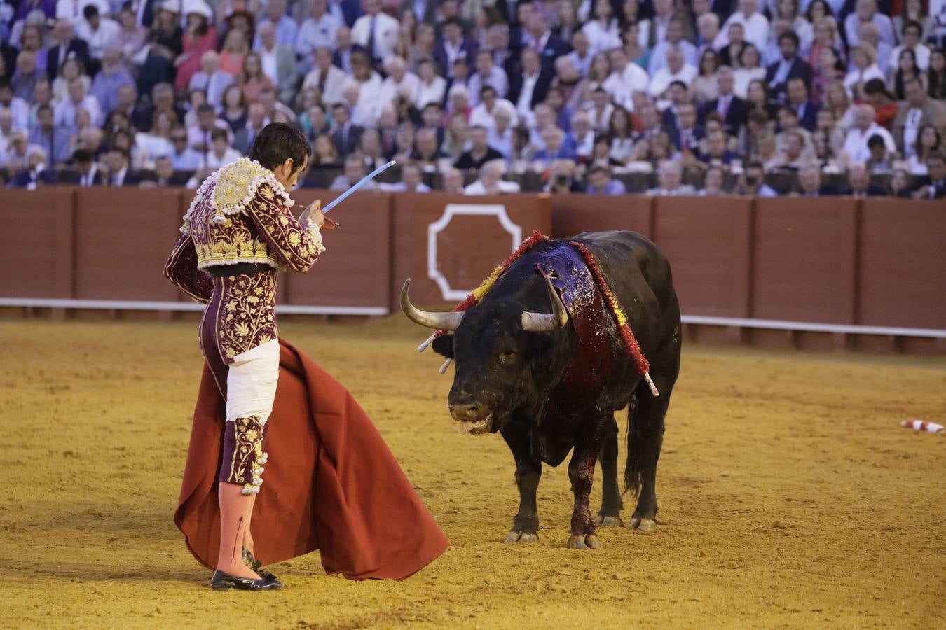 Emilio de Justo ha cortado dos orejas este lunes en la plaza de toros de Sevilla