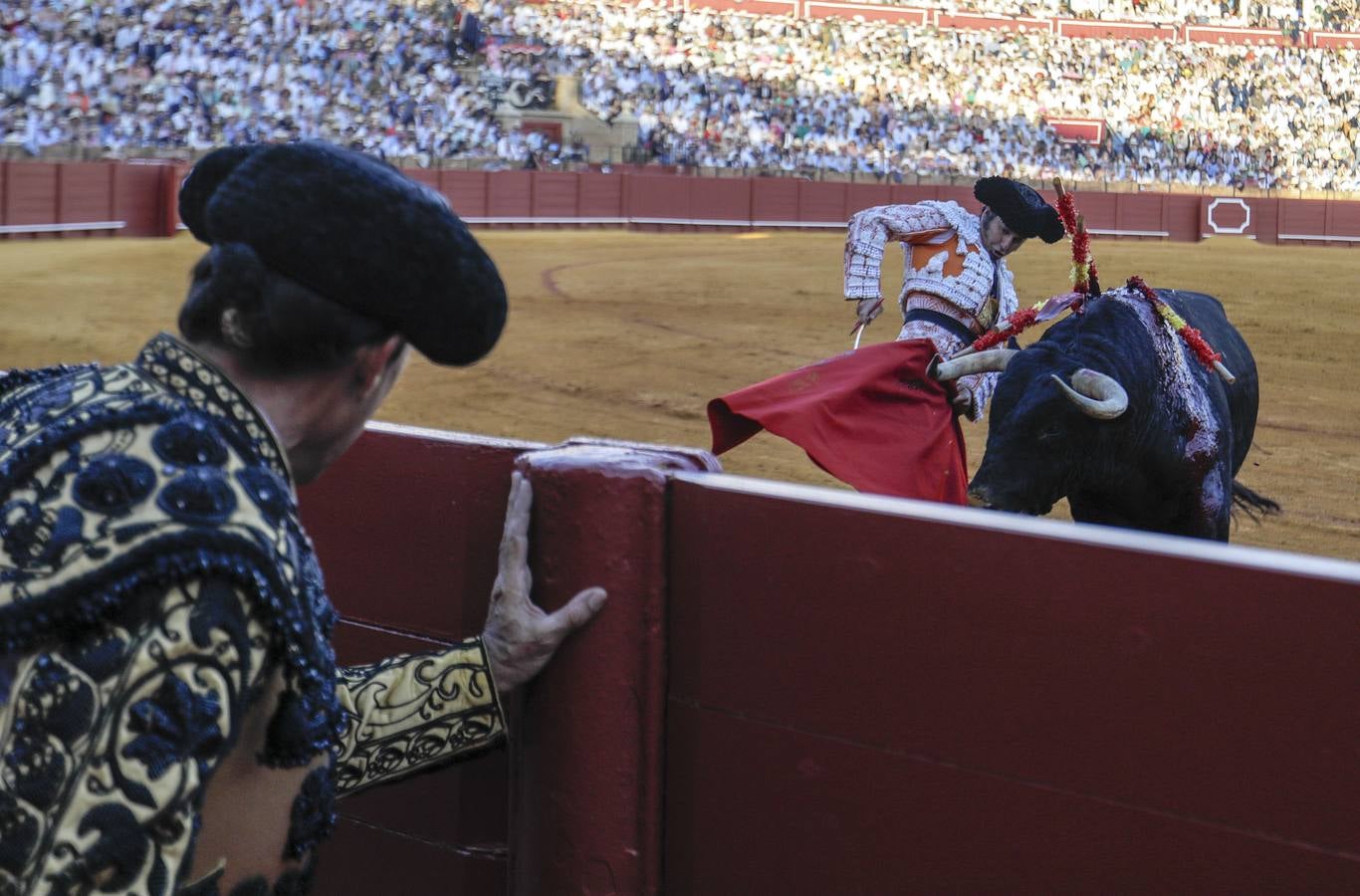 Faena de Morante de la Puebla, en la plaza de toros de Sevilla