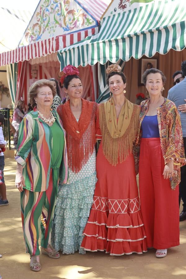 Marí­a Luisa Vorcy, Concepción Carmona, Carolina y Tere Montes