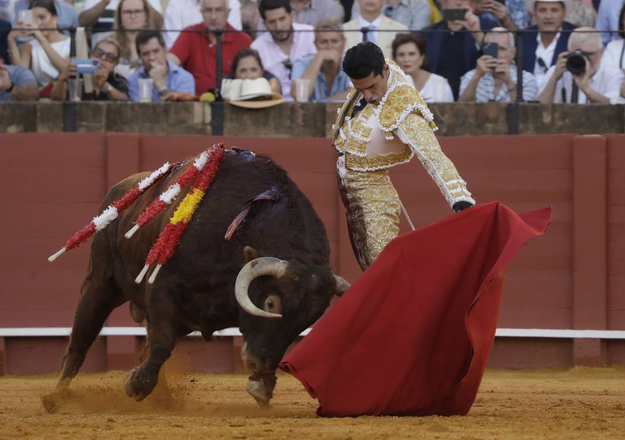 Faena de Alejandro Talavante, este lunes en la plaza de toros de Sevilla