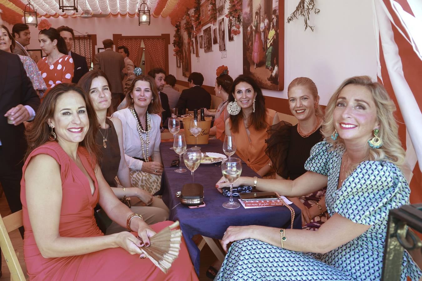 Ana Herrero, Marta Benjumea, Teresa Melgarejo, Marta Carbajosa, Bárbara Sánchez-Ramade y Araceli Moncada
