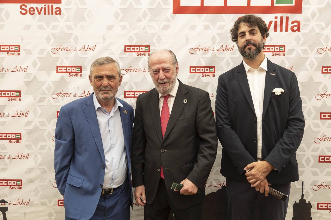 Recepción en la caseta de CC. OO.