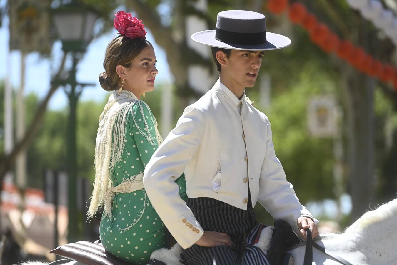 Ambiente en el real este miércoles festivo de la Feria de Abril 2023