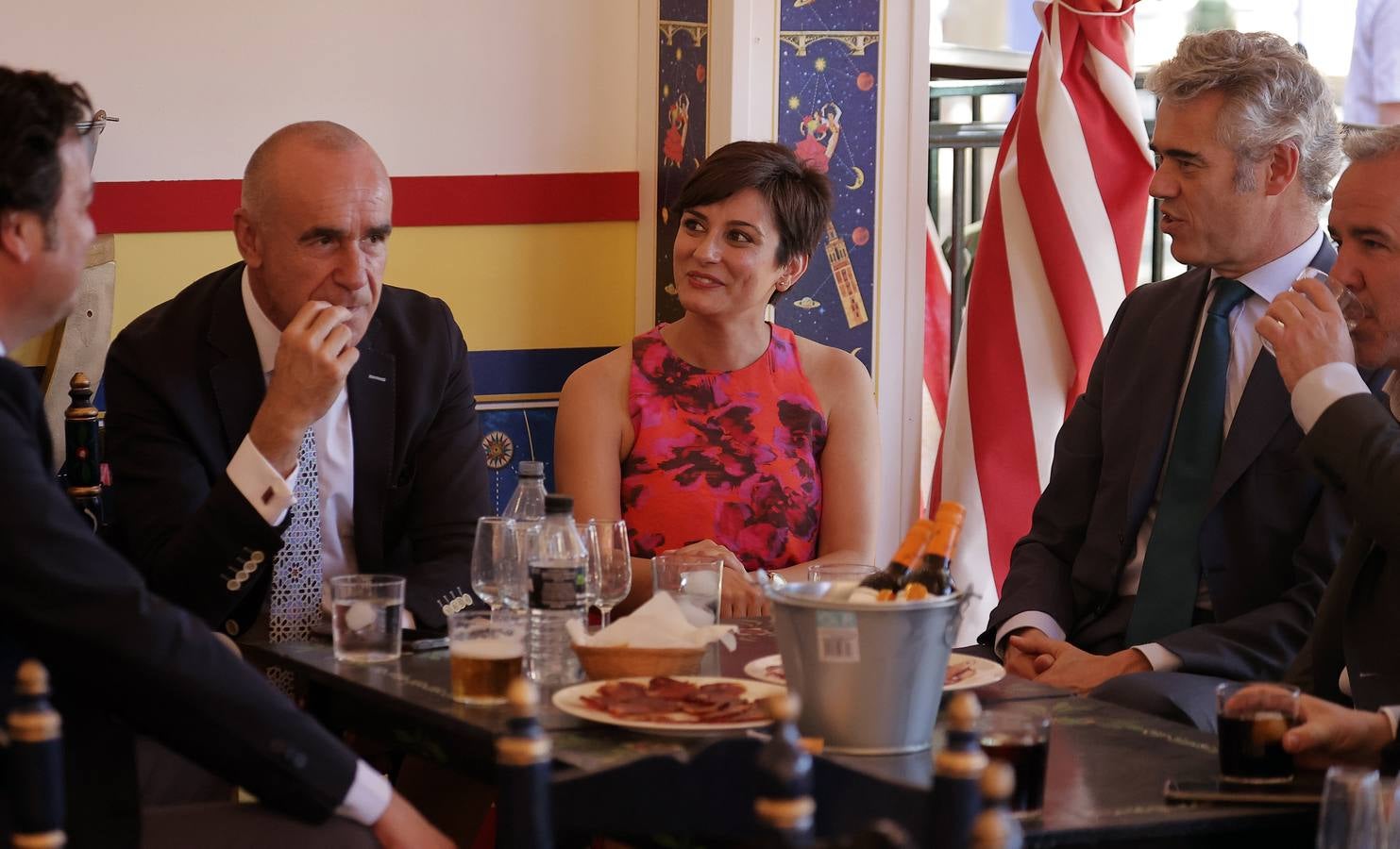 Ambiente de las recepciones este miércoles en el real de la Feria