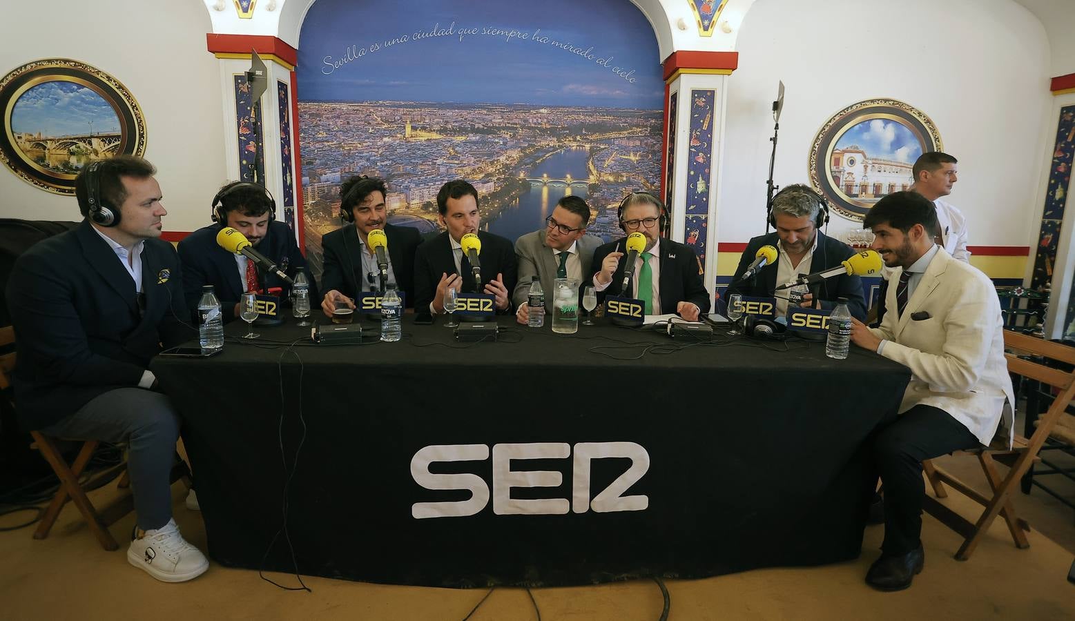 Ambiente de las recepciones este miércoles en el real de la Feria