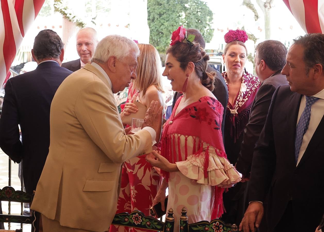 Ambiente de las recepciones este miércoles en el real de la Feria
