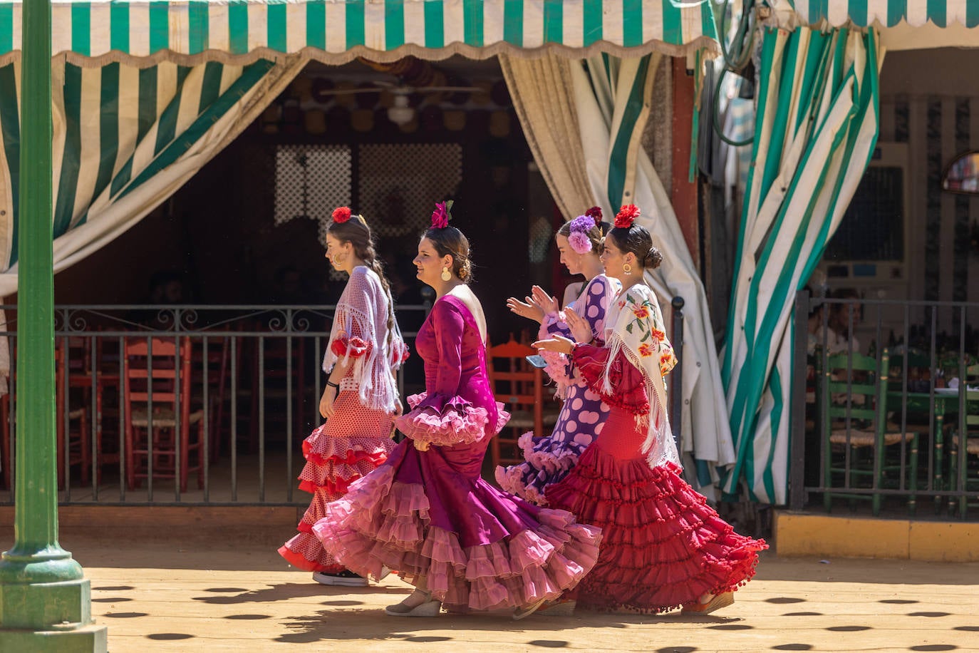 Ambiente en el Real durante el último día de la Feria de Abril de 2023