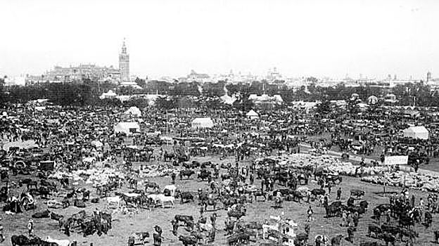 El Prado de San Sebastián durante la Feria de Abril de Sevilla de 1915