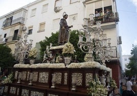 Un calendario muy apretado para las procesiones de mayo de las Glorias de Sevilla