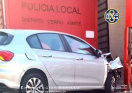 Detenido por empotrar su coche contra la comisaría de Policía Local tras pasar toda la noche bebiendo celebrando la victoria del Sevilla F.C.