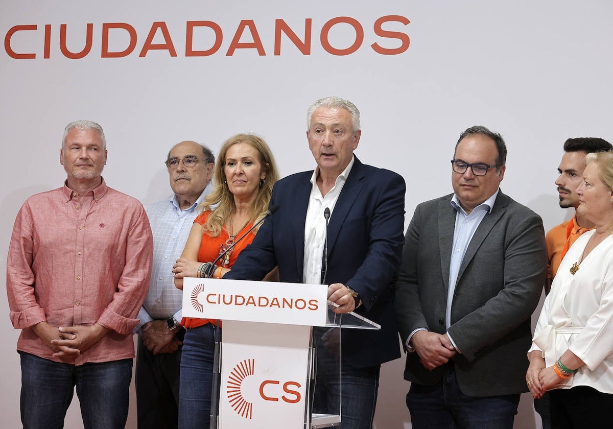 Noche electoral en la sede de Ciudadanos de Sevilla con Miguel Ángel Aumesquet