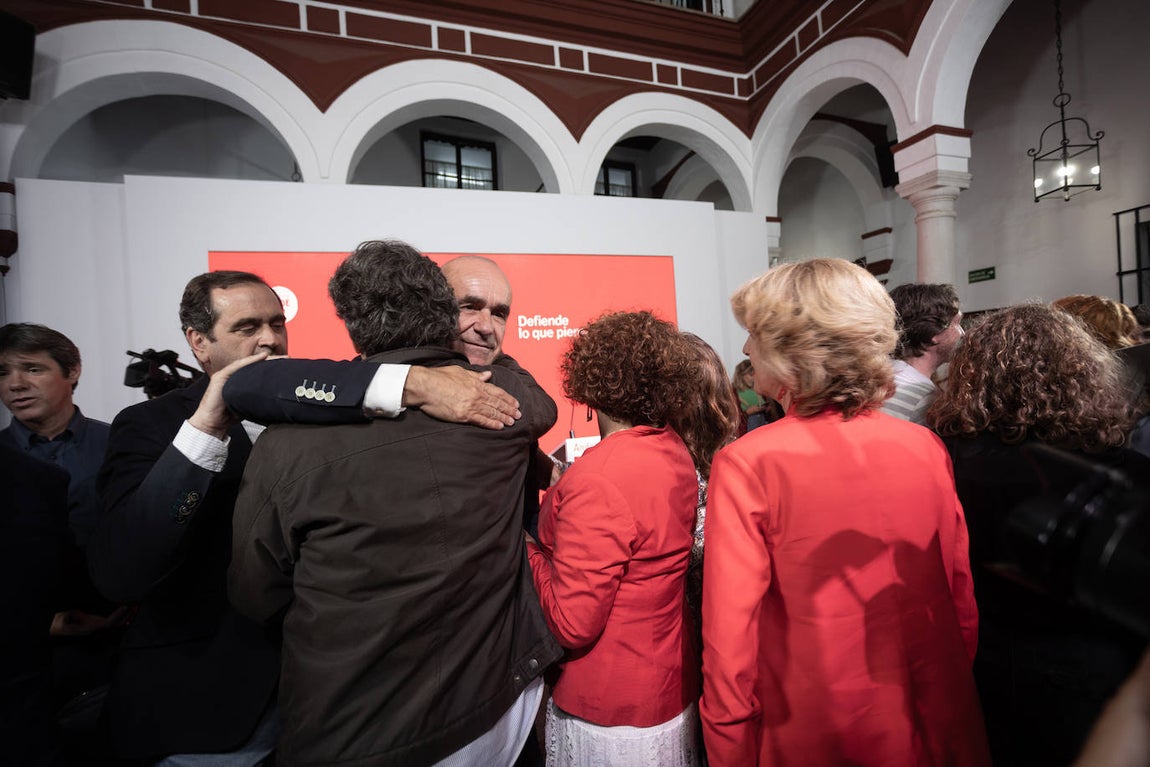 La noche electoral en la sede del PSOE, ubicada en la calle San Vicente