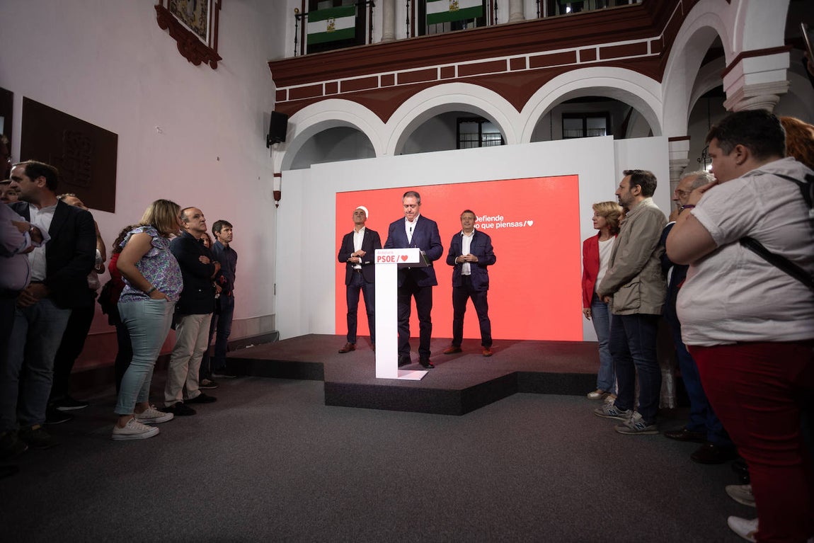 La noche electoral en la sede del PSOE, ubicada en la calle San Vicente
