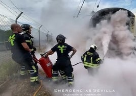 Incendio sin víctimas en varios vagones de tren sin uso en el Polígono Store