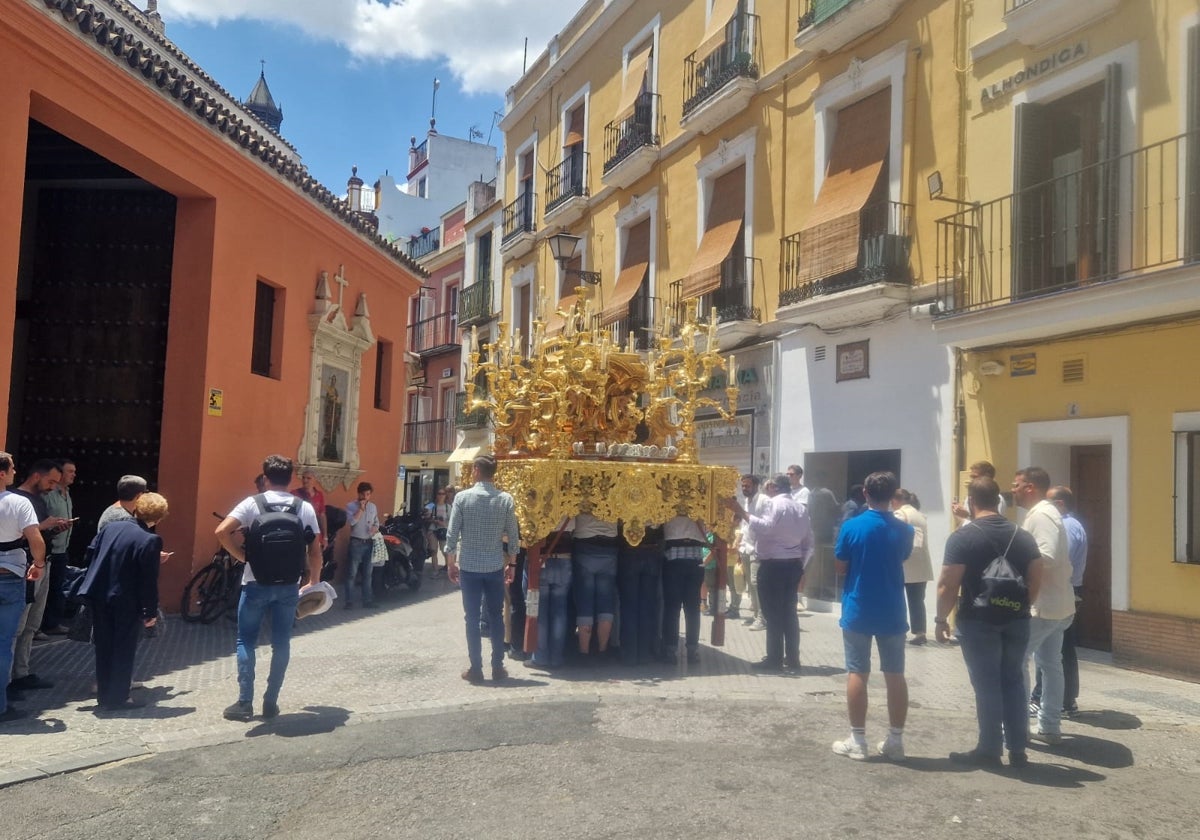 Traslado del paso de Santa Lucía
