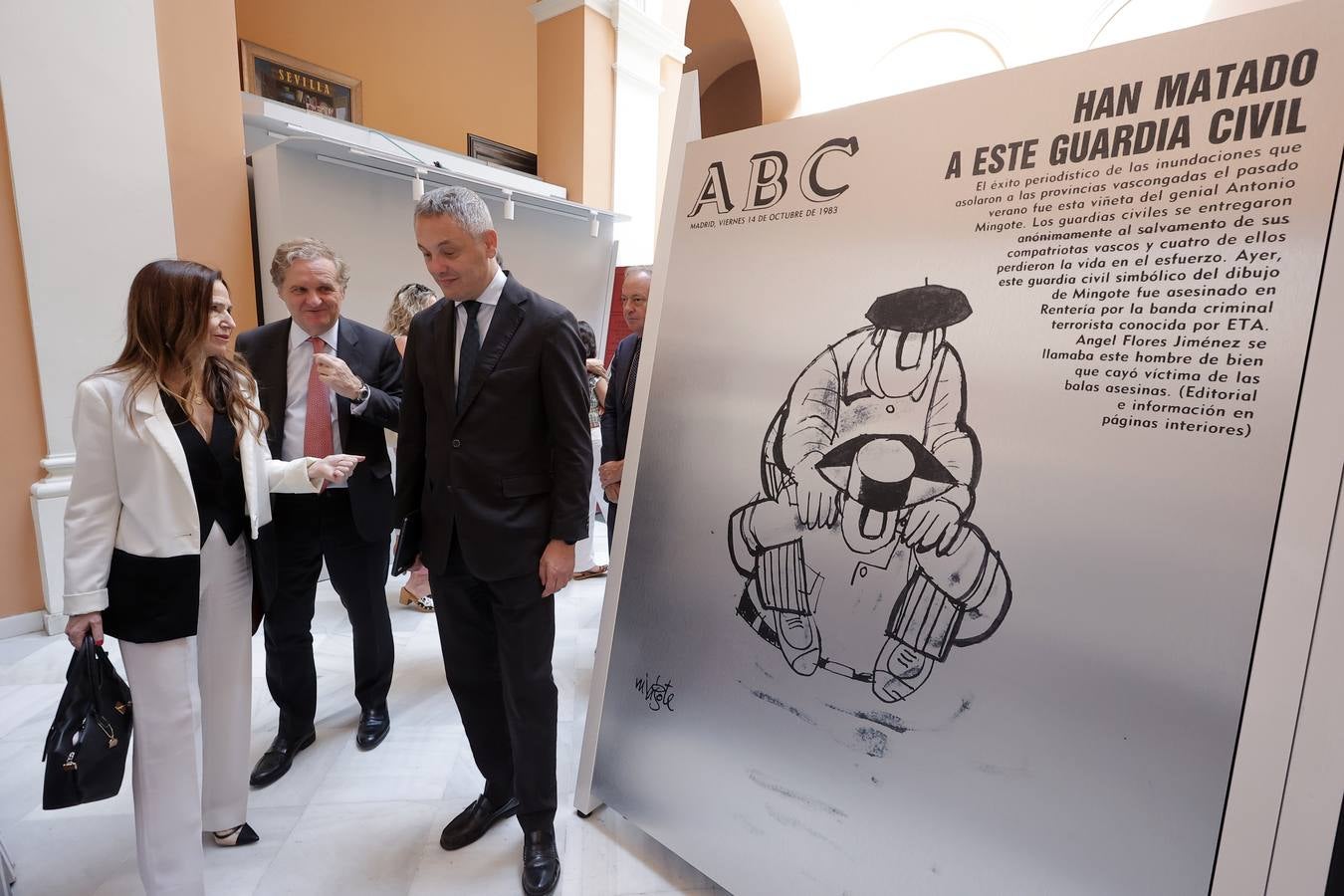 Inauguración de la muestra  'El terror a portada. 60 años del terrorismo en España a través de la prensa' en el Ayuntamiento de Sevilla