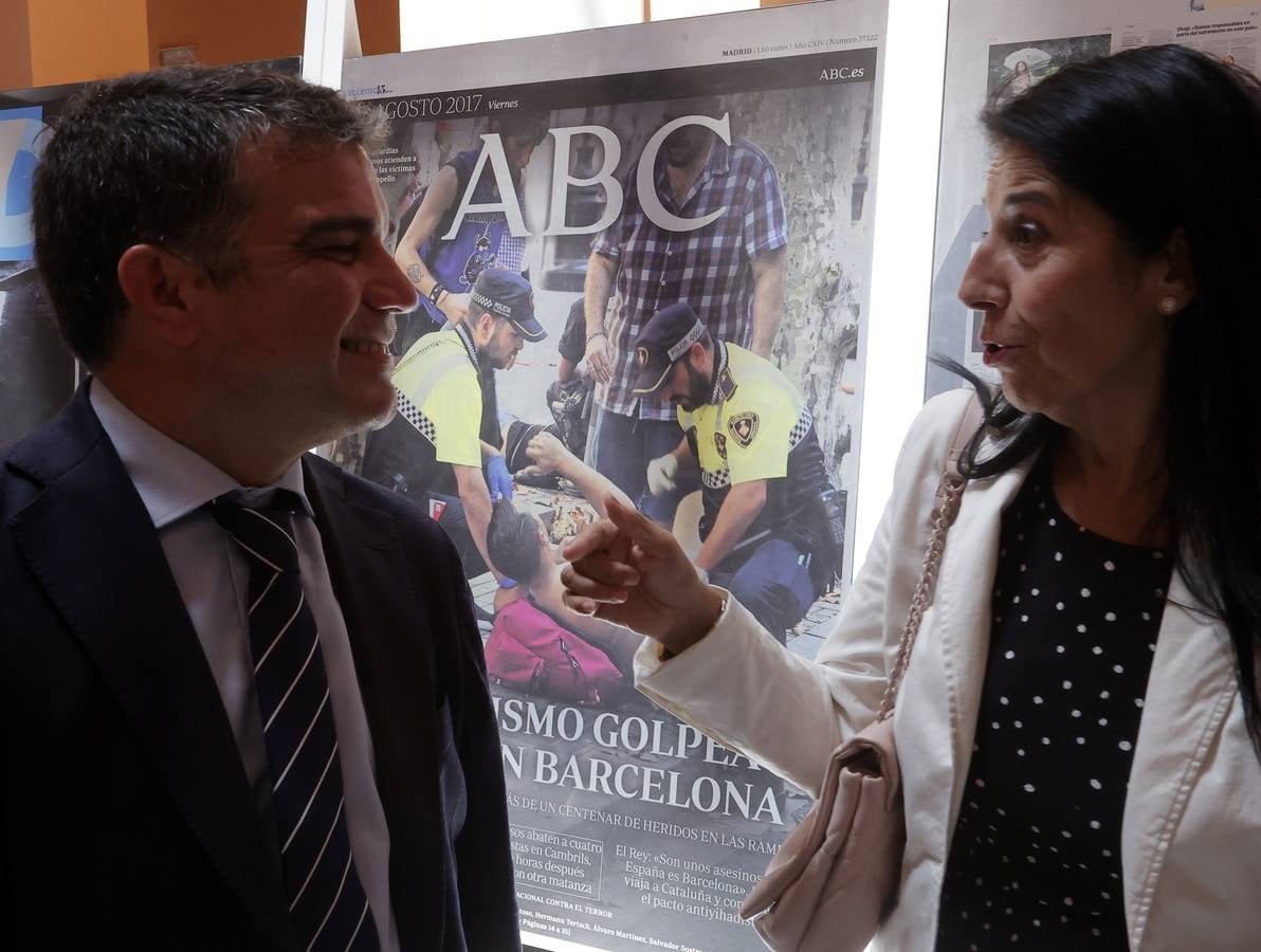 Inauguración de la muestra  'El terror a portada. 60 años del terrorismo en España a través de la prensa' en el Ayuntamiento de Sevilla