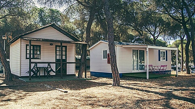 Los mejores campings de la costa de Huelva para disfrutar de playas y paisajes de ensueño