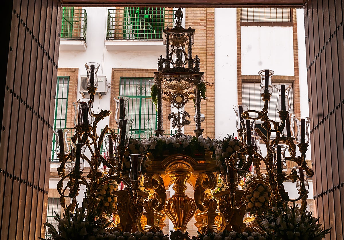 Procesión Eucarística de la hermandad de Santa Genoveva