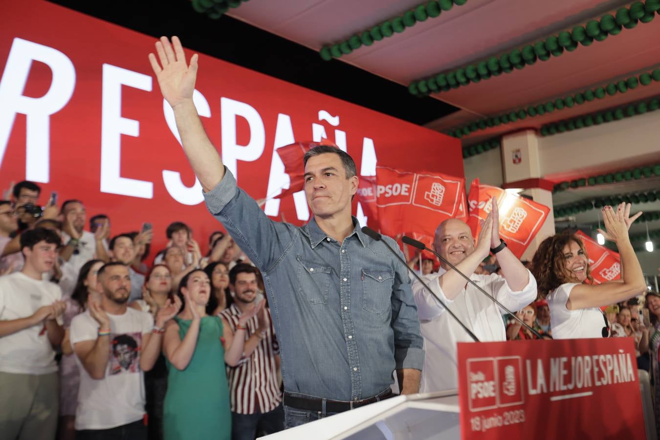 Primer mitin de precampaña  de Pedro Sánchez celebrado en Dos Hermanas